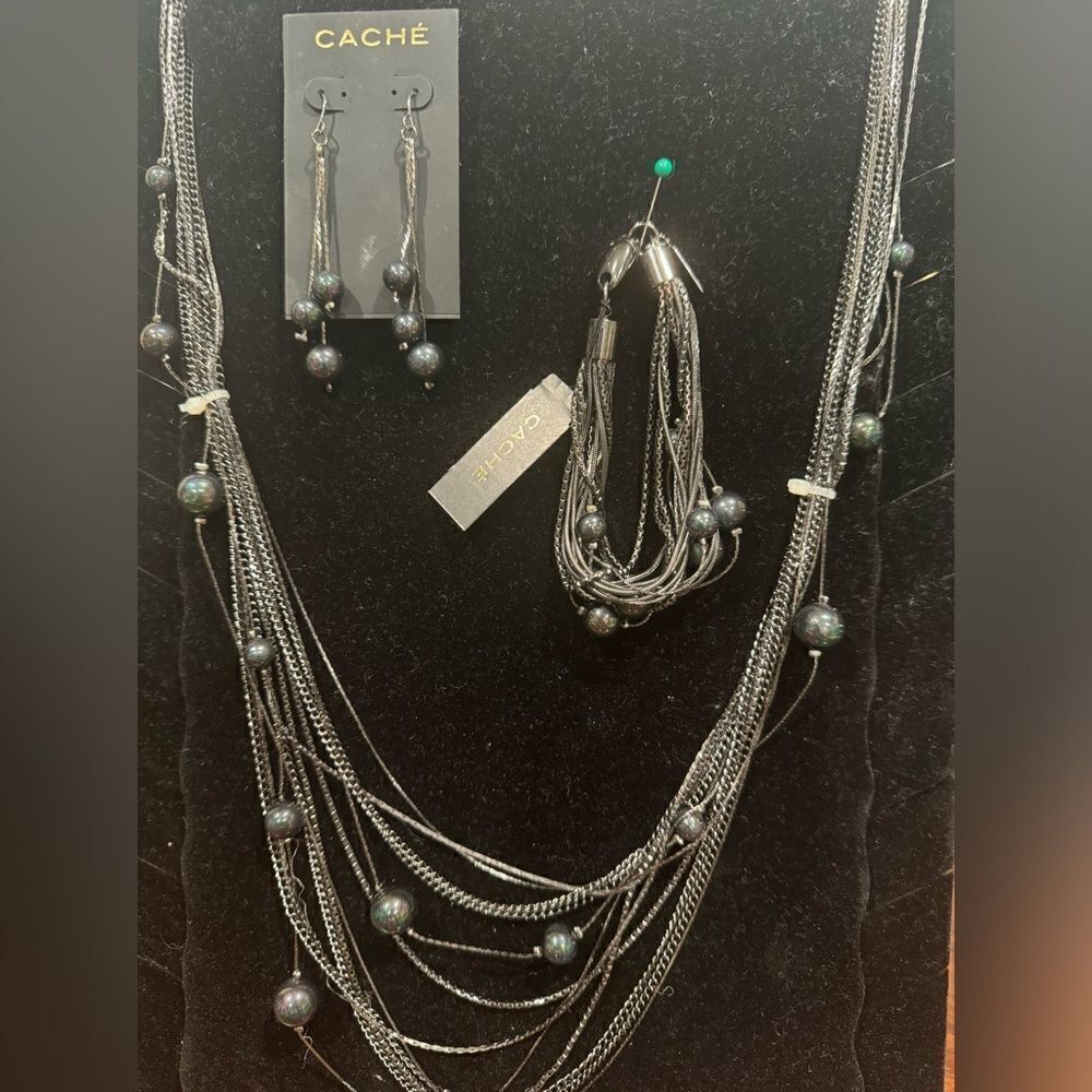 NWT CACHE GunMetal knecklace,Bracelet & Earrings Set with Black Pearl Accent